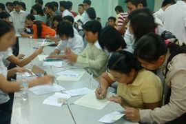 Bắt 3 đối tượng lừa xuất khẩu lao động