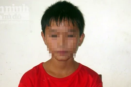 Nam sinh lớp 9 dùng kéo đâm bạn để cướp tiền