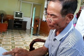 Trưởng thôn tố cáo "quan xã" ăn chặn tiền hỗ trợ của người dân (1)