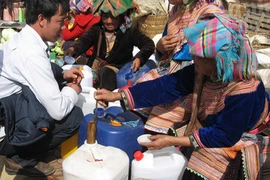 Cay nồng rượu ngô Bản Phố