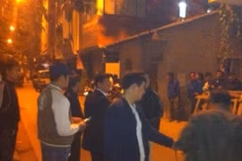 Truy bắt nhóm đối tượng nổ súng bắn người tại quán karaoke