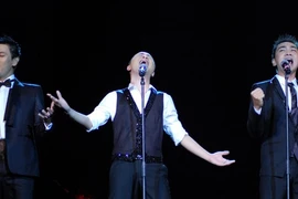 "Cảm ơn cuộc đời" khẳng định sức nóng trên Bảng xếp hạng tuần 23 