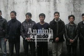 15 đối tượng say sưa sát phạt trên chiếu bạc