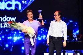 Đàm Vĩnh Hưng châm "ngòi nổ chiến tranh" giữa các fan club