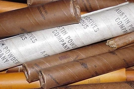 Trộm thuốc nổ về... đánh cá