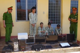 Bắt 4 đối tượng gây hàng chục vụ trộm cắp