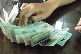 Đội trưởng đội điều tra từ chối nhận tiền hối lộ 