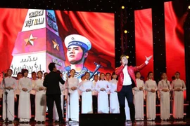 “Nơi đảo xa” bất ngờ đánh bại "Quê em mùa nước lũ"