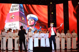 “Nơi đảo xa” bất ngờ đánh bại "Quê em mùa nước lũ"