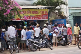 Cầm đồ “núp” bóng cửa hàng sửa xe