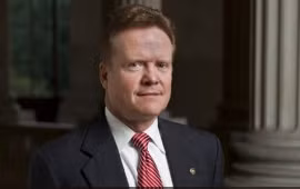 Thượng nghị sĩ Jim Webb lo ngại về Trung Quốc