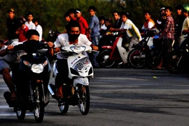 Bắt nhóm thanh niên càn quấy