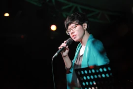 Cát Tường lần đầu "tiết lộ" về "Yêu xa"