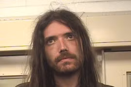 Khỏa thân đột nhập nhà người khác ngủ vì nhầm tưởng là nhà… bạn gái