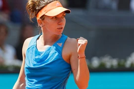 Simona Halep "lội ngược dòng" thẳng tiến vào chung kết WTA Madrid Masters