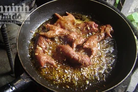 Về miệt đồng, ăn thịt... chuột!