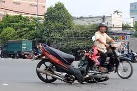 Tông xe máy khác nát đầu, thanh niên gây tai nạn nguy kịch