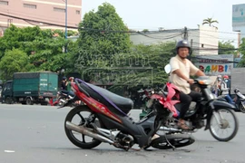 Tông xe máy khác nát đầu, thanh niên gây tai nạn nguy kịch