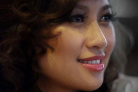 "Họa mi" Khánh Linh đồng hành cùng "Mang âm nhạc đến bệnh viện"