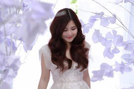 Mẹ Hương Tràm tiết lộ "tất tần tật" về con gái