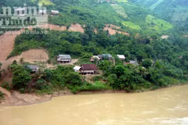 Nghệ An: Mưa lũ cuốn trôi cả nhà cùng 3 mẹ con