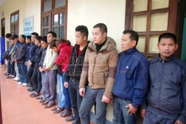 Bắt quả tang 20 con bạc đang sát phạt nhau bằng hình thức xóc đĩa