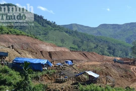 Chuyện 5 gia đình người Hre hiến tặng gần 40.000m2 đất