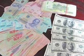 Con chiên lẻn vào phòng linh mục trộm tiền