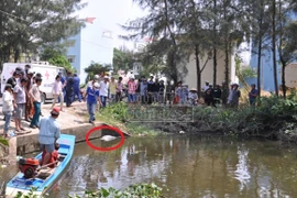 Phát hiện xác người đàn ông nổi trên rạch nước