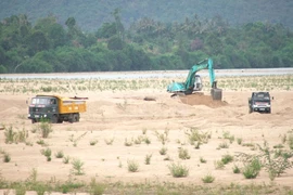 Một doanh nghiệp bị phạt 70 triệu đồng do khai thác cát trái phép