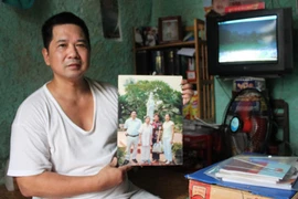 Gặp ông Cù Huy Hà Vũ trong trại giam