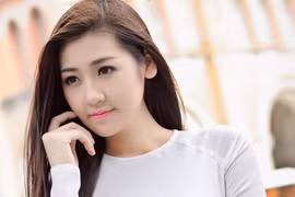 Ngắm vẻ đẹp trong trẻo của Á hậu Tú Anh