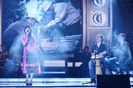 "Thị màu" Ngọc Khuê Mang âm nhạc đến bệnh viện 198