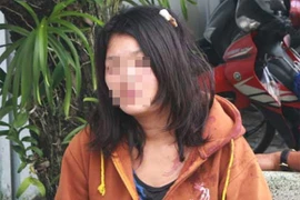 Chủ quán cơm bị gã nhân viên mới đánh đập, đòi tiền