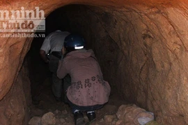 Khai thác vàng trái phép, 5 đối tượng bị phạt 300 triệu đồng