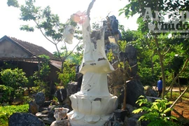 Nửa đêm xông vào nhà dân đập phá, dọa giết người