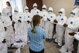 Ebola bùng phát, hơn 3.000 người ở Tây Phi đã tử vong