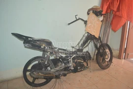 Trộm chó trong đêm bị người dân đốt xe, đánh nhập viện