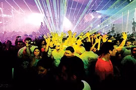 Những cuộc chơi ngầm kinh khủng của nghệ sỹ Việt