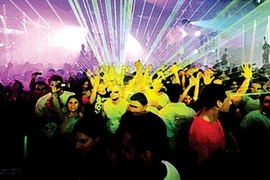 Những cuộc chơi ngầm kinh khủng của nghệ sỹ Việt