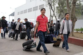 Hơn 500 công nhân Việt Nam từ Libya chuẩn bị về nước