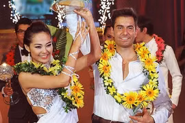 140.000 tin nhắn bình chọn cho Minh Hằng