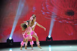 "Bộ đôi" Khánh Thy - Ly Ly làm giám khảo "Bước nhảy hoàn vũ nhí"
