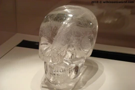 Hộp sọ pha lê: Bí ẩn siêu nhiên hay trò lừa bịp?