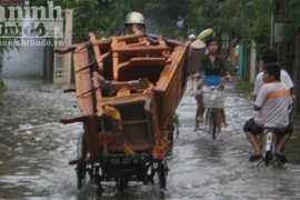 Huế: Mưa lớn, nhiều tuyến đường bị ngập