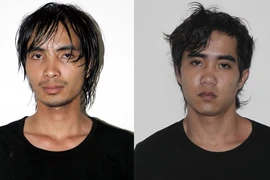 Đột kích, khống chế hai tên cướp cố thủ trong tiệm vàng