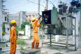 Nhiều quận huyện mất điện ngày giữa tuần, 6-10-2011