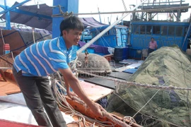 Tàu cá Việt Nam liên tiếp bị tấn công, cướp tài sản