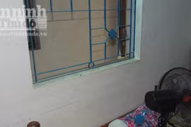 Cắt cửa sổ, đột nhập nhà dân lấy 500 triệu đồng