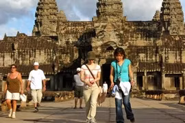 Ly kỳ chuyện tìm "giọt máu" trên đất bạn Campuchia (1)